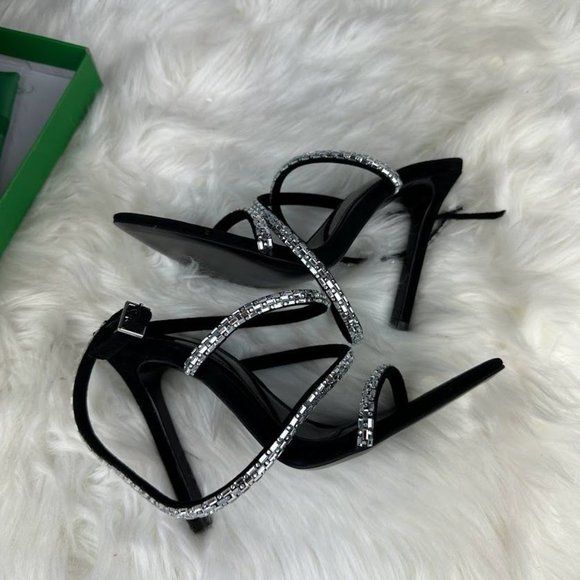 JLO Jennifer Lopez x REVOLVE Star Sandal in Black - Picture 4 of 8